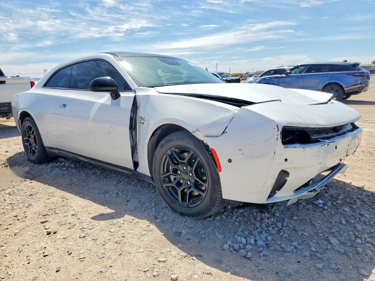 2025 Dodge Charger Daytona R - Image 4