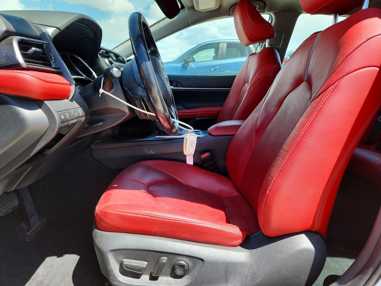 2020 Toyota Camry Xse - Image 7