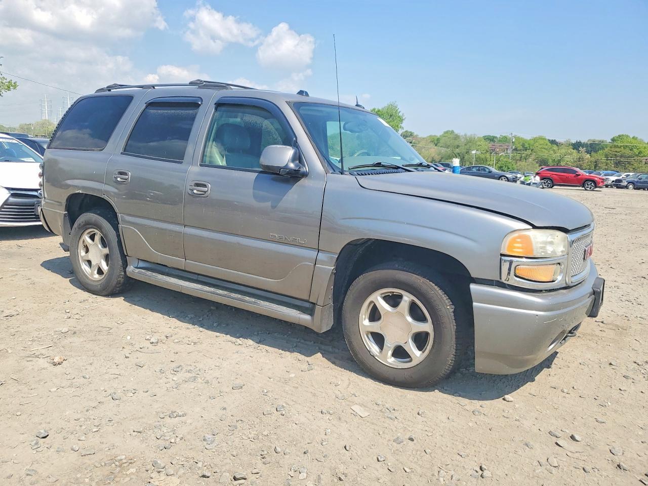 2005 GMC Yukon Denali - Фото 4