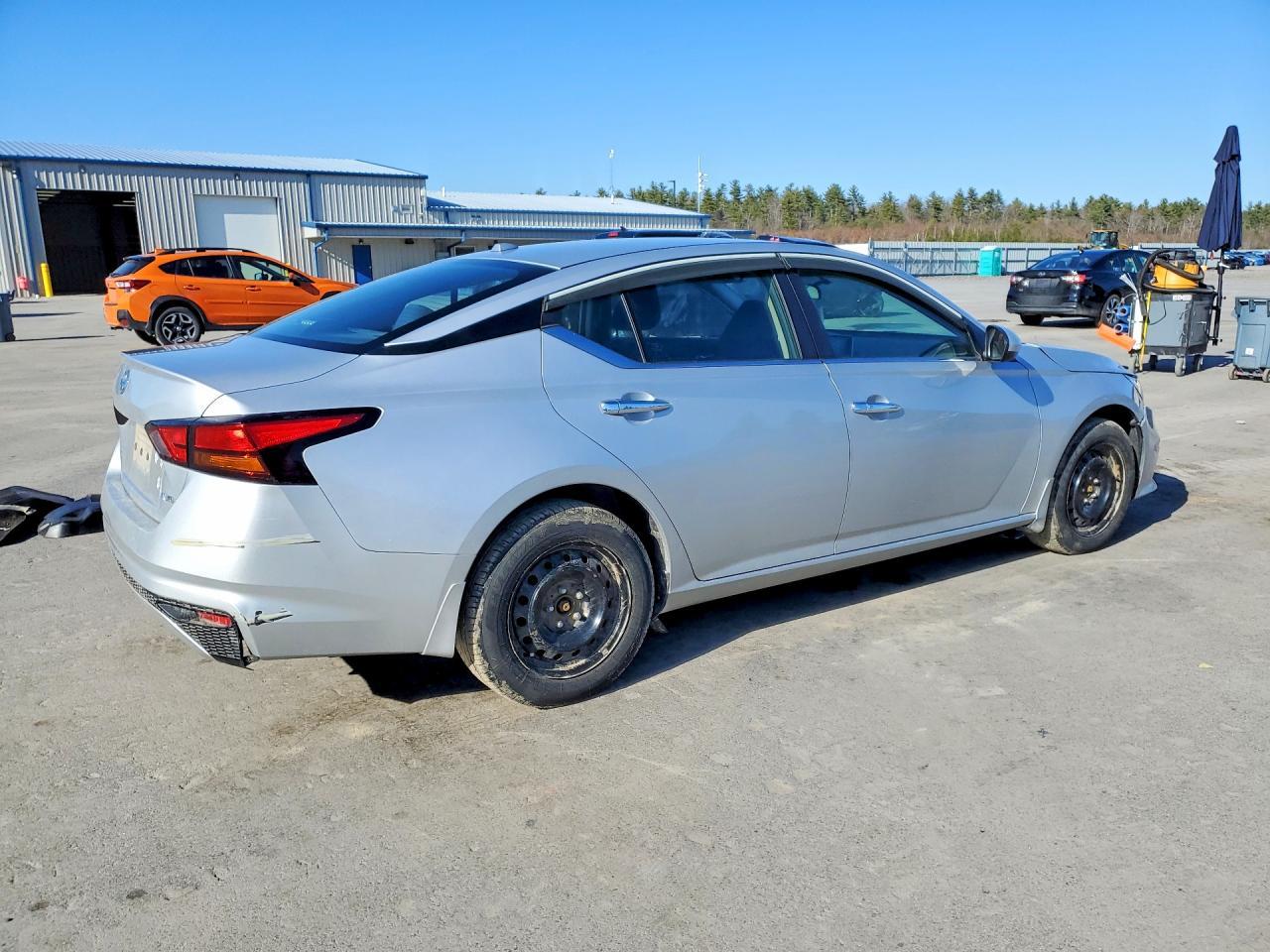 2019 Nissan Altima S - Фото 3
