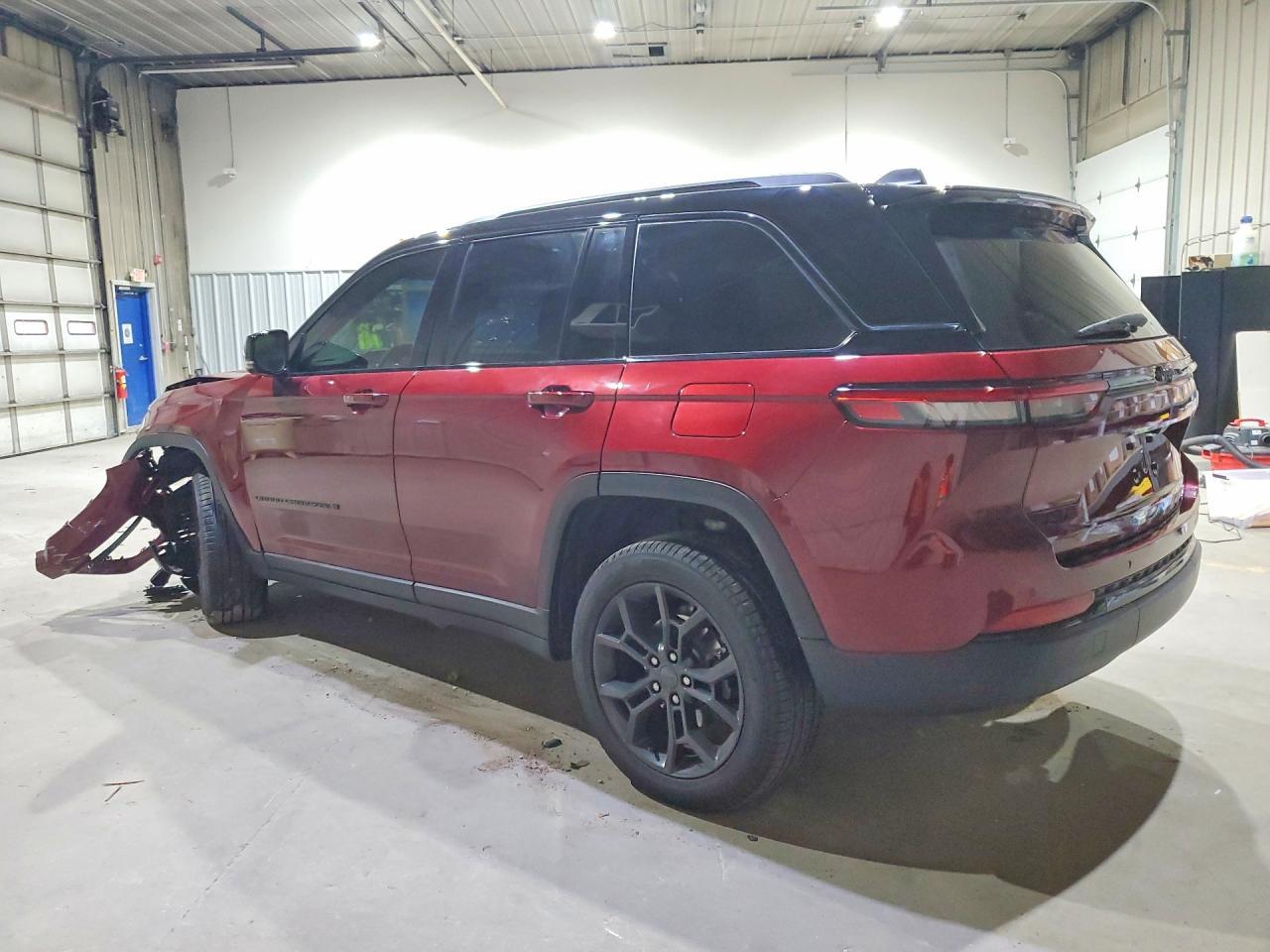 2025 Jeep Grand Cherokee Limited - Image 2