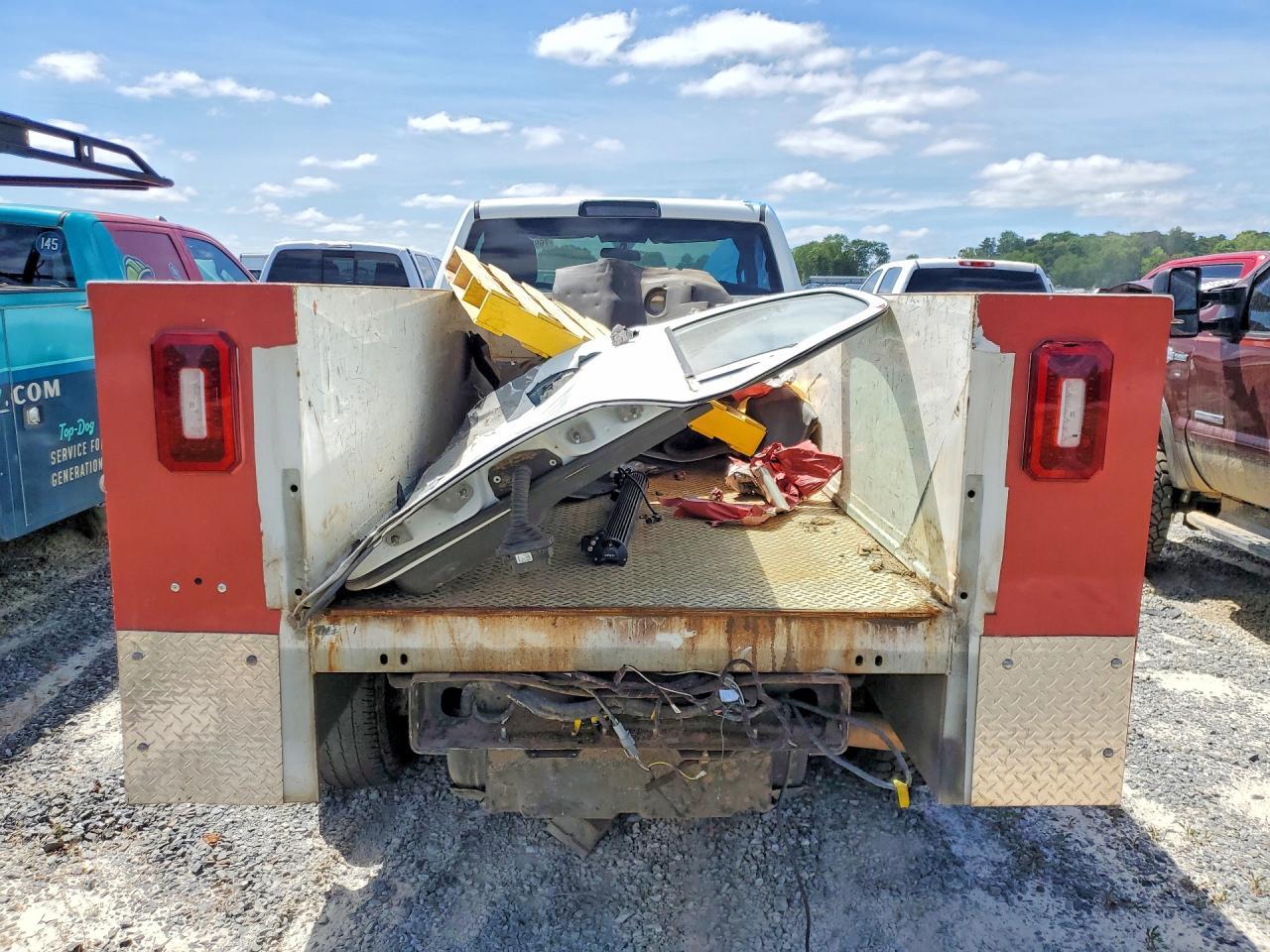 2022 Ram 3500 - Image 6