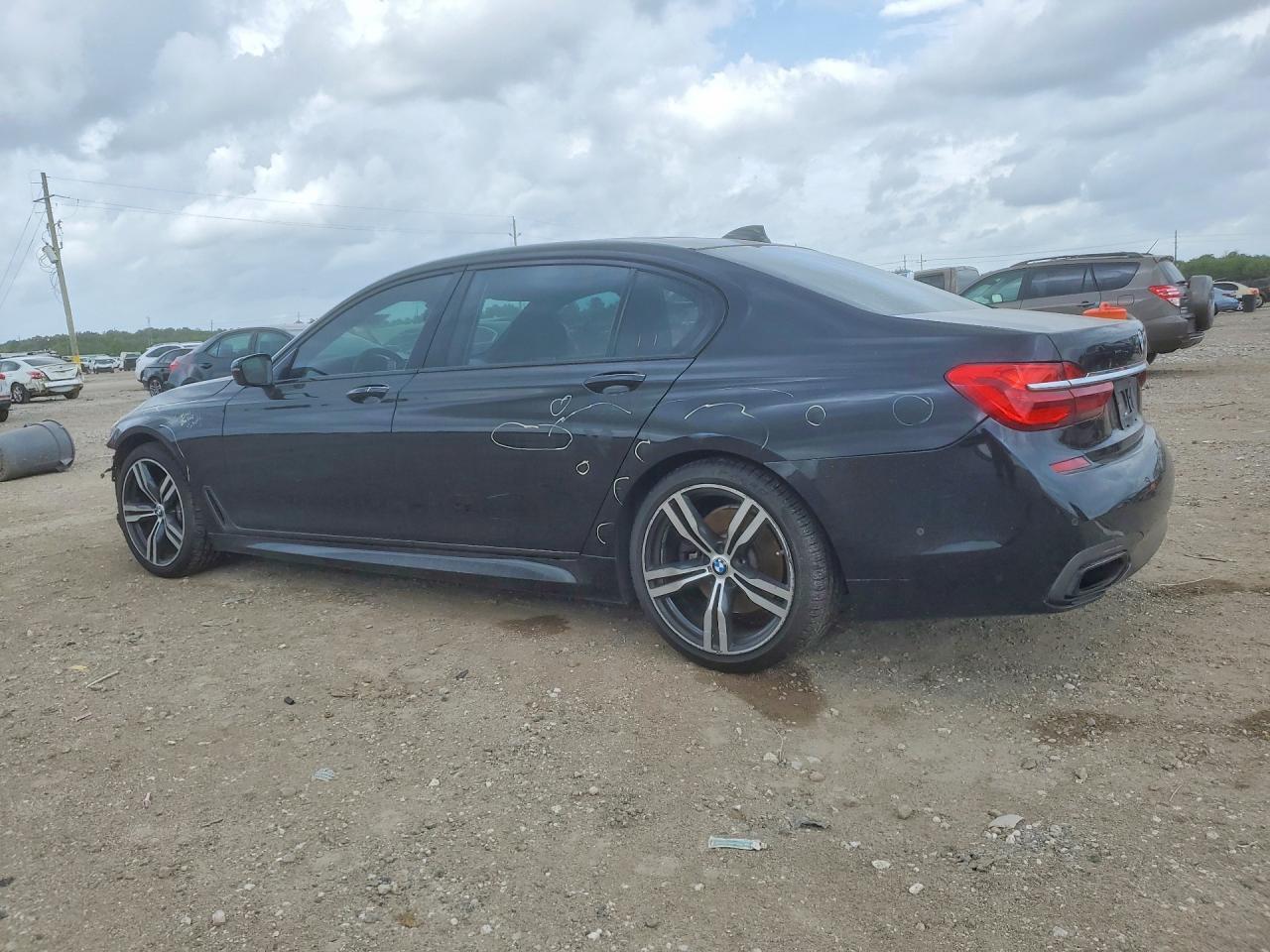 2016 BMW 740 I - Image 2