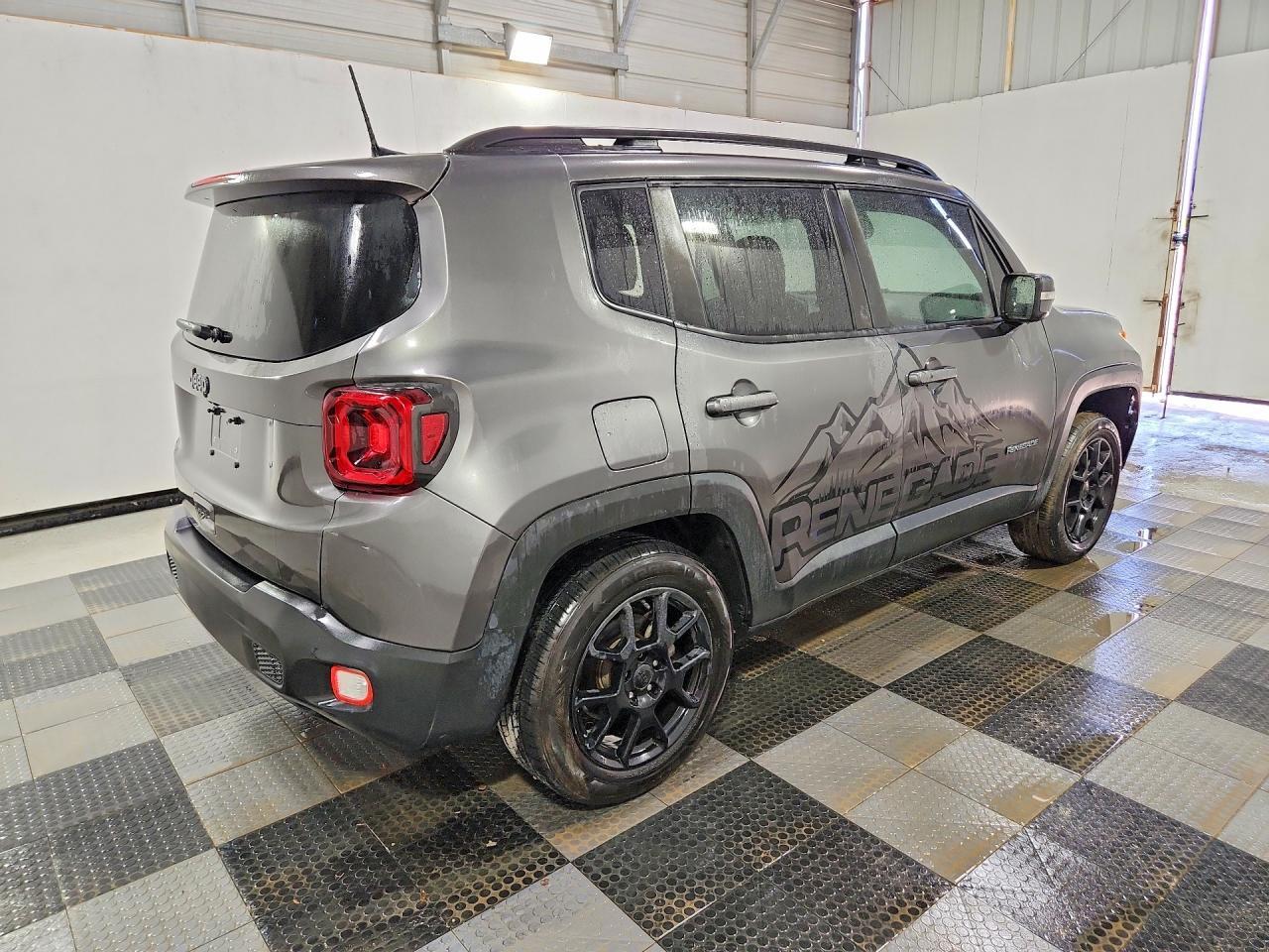 2019 Jeep Renegade Latitude - Фото 3