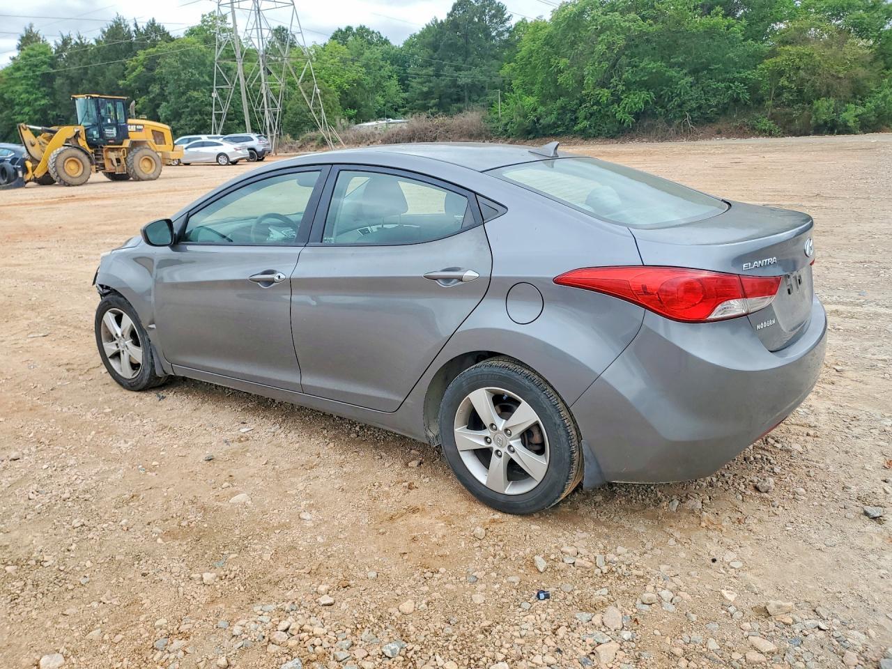 2013 Hyundai Elantra Gls - Image 2