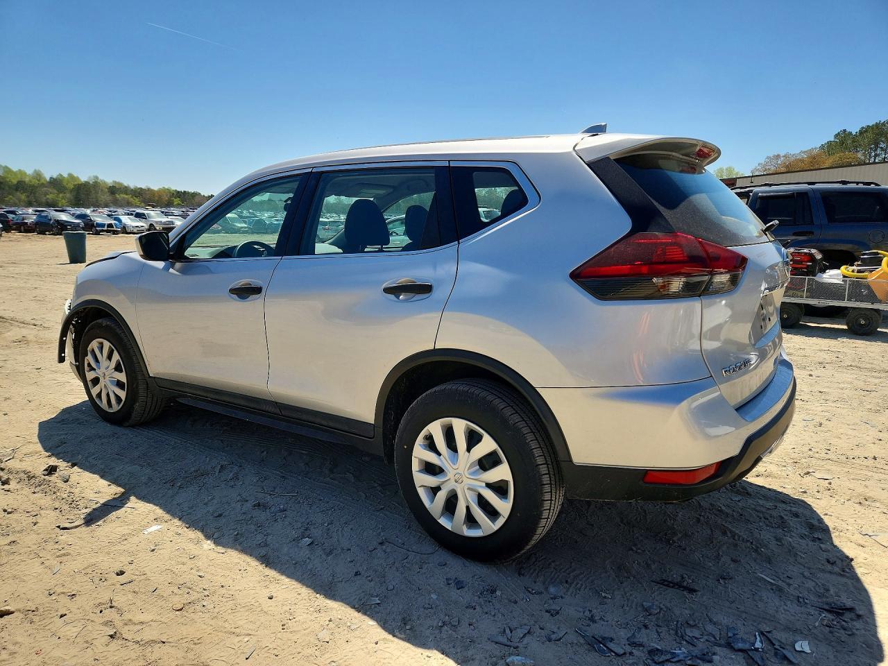 2020 Nissan Rogue S - Фото 2