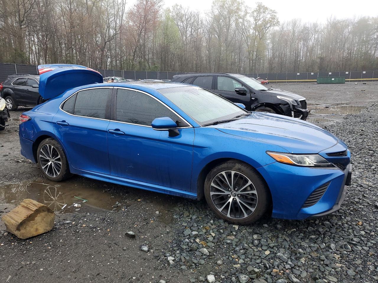2018 Toyota Camry Se - Фото 4