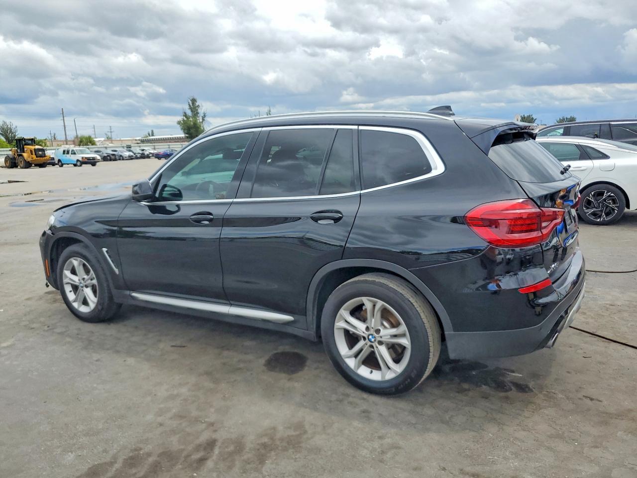 2021 BMW X3 Sdrive30I - Фото 2