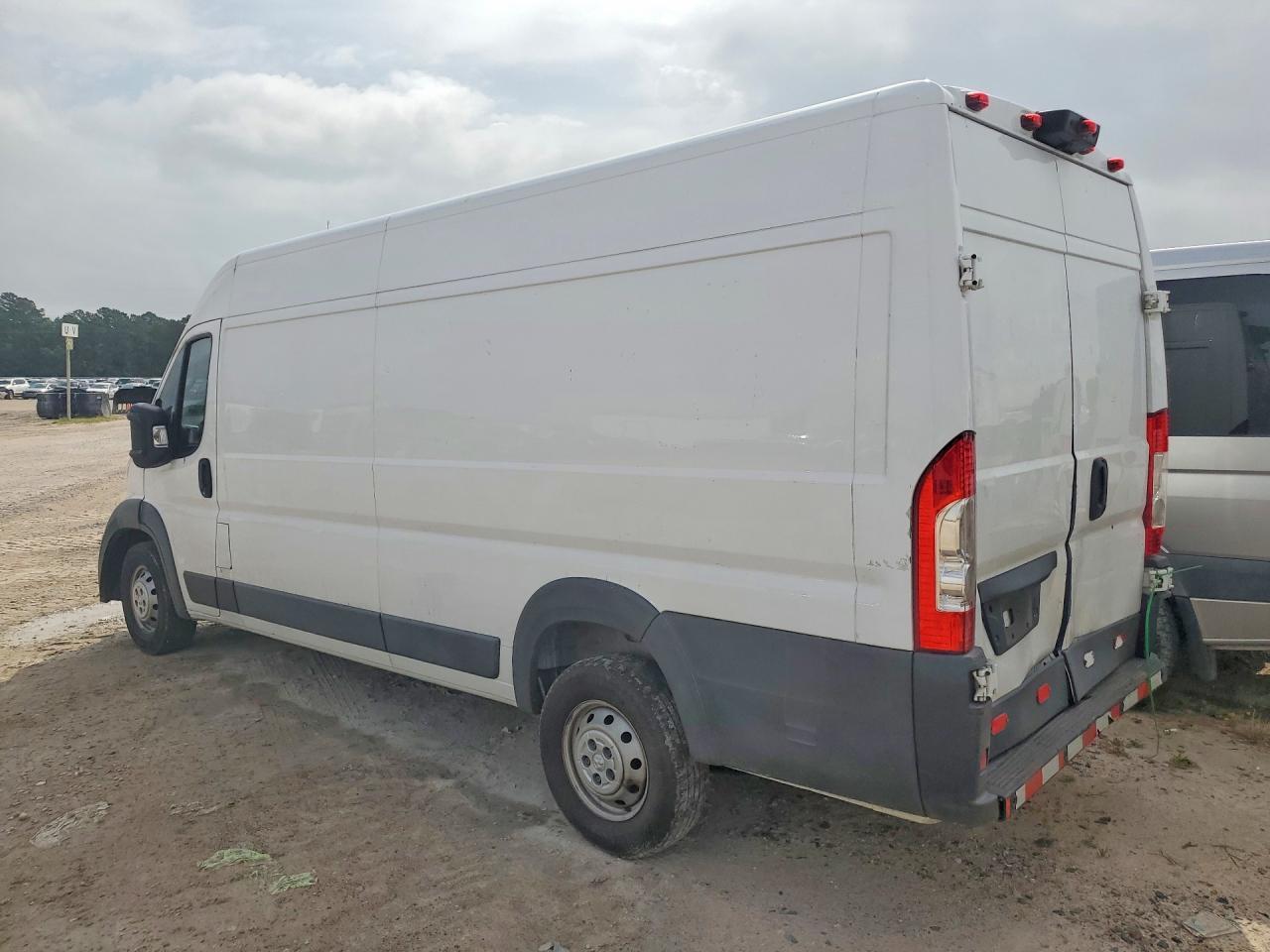 2018 Ram Promaster 3500 Utility / Service Van - Фото 2