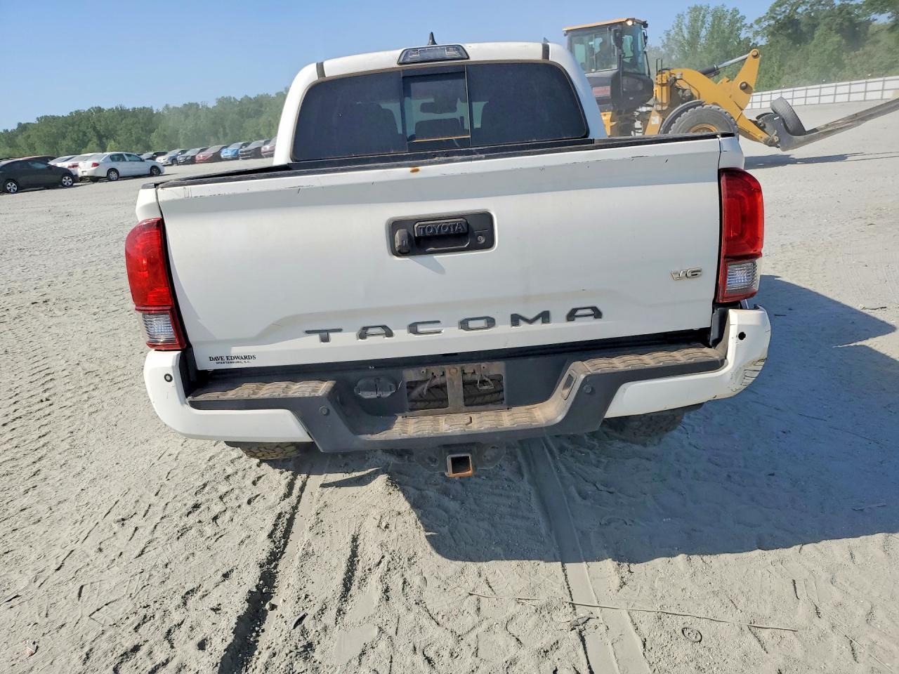 2019 Toyota Tacoma Trd Sport - Image 6