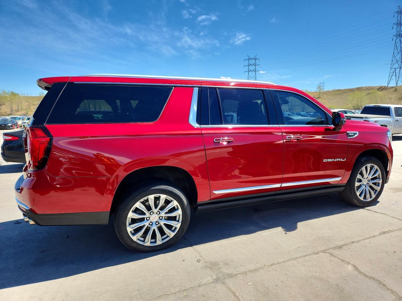 2022 GMC Yukon Xl Denali - Image 3