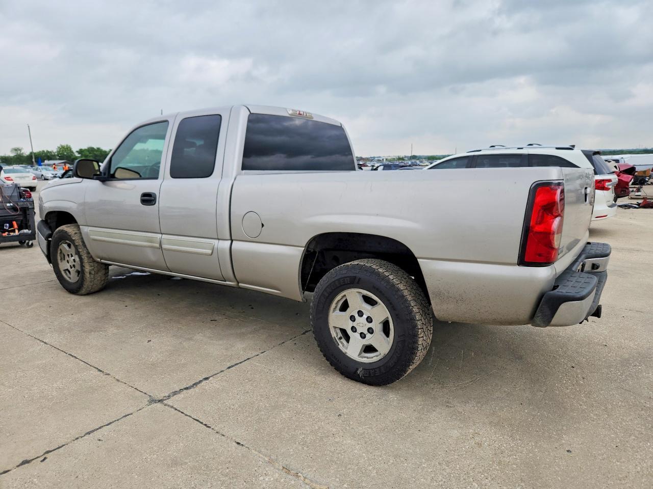 2005 Chevrolet Silverado K1500 - Фото 2
