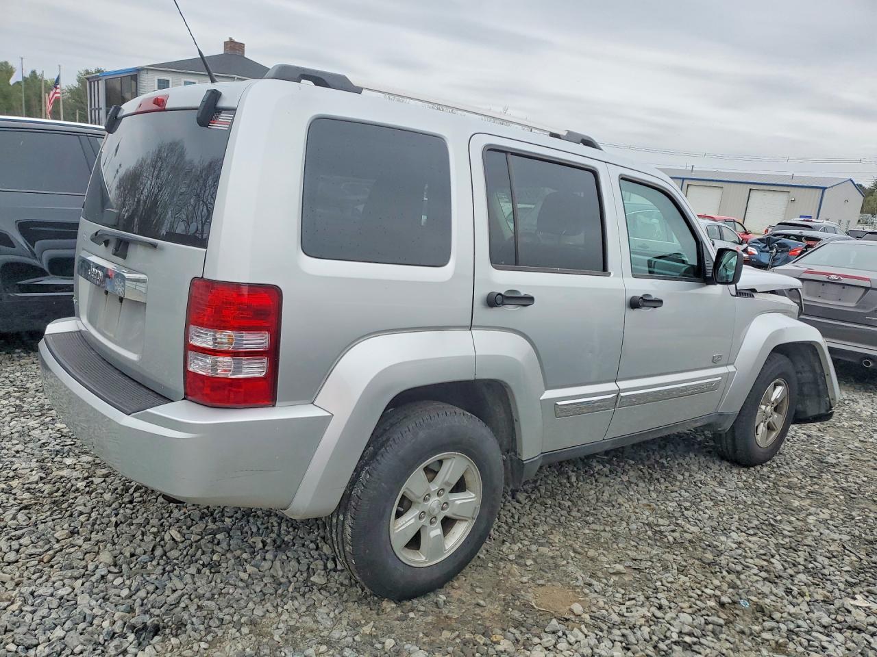 2011 Jeep Liberty Sport - Фото 3