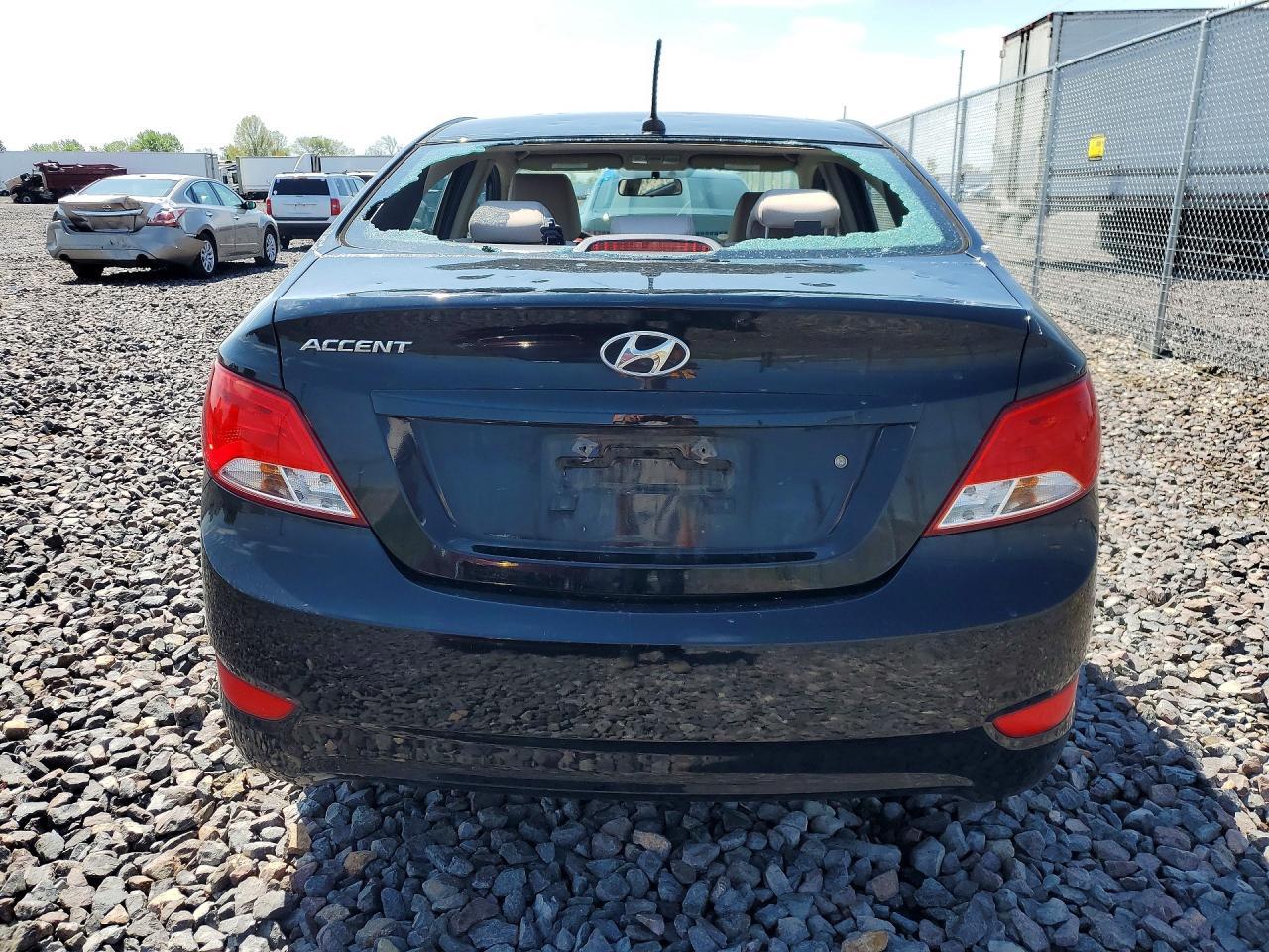 2017 Hyundai Accent Se - Фото 6