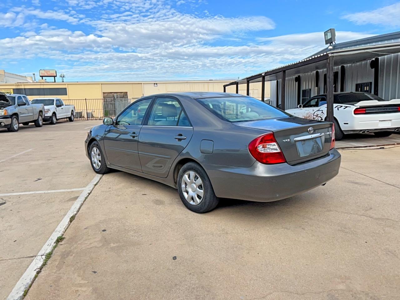 2004 Toyota Camry Le - Фото 3