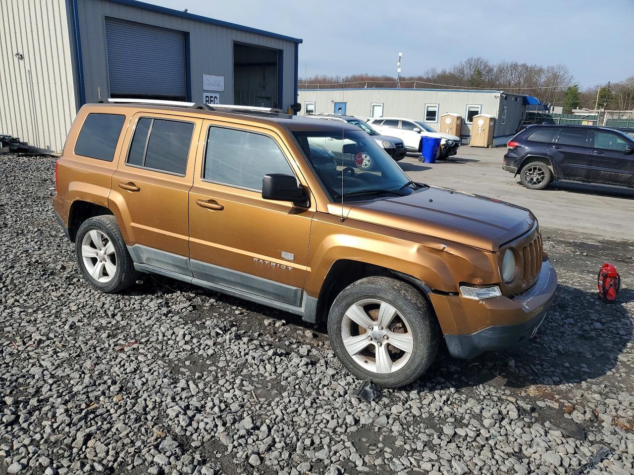 2011 Jeep Patriot Latitude - Фото 4