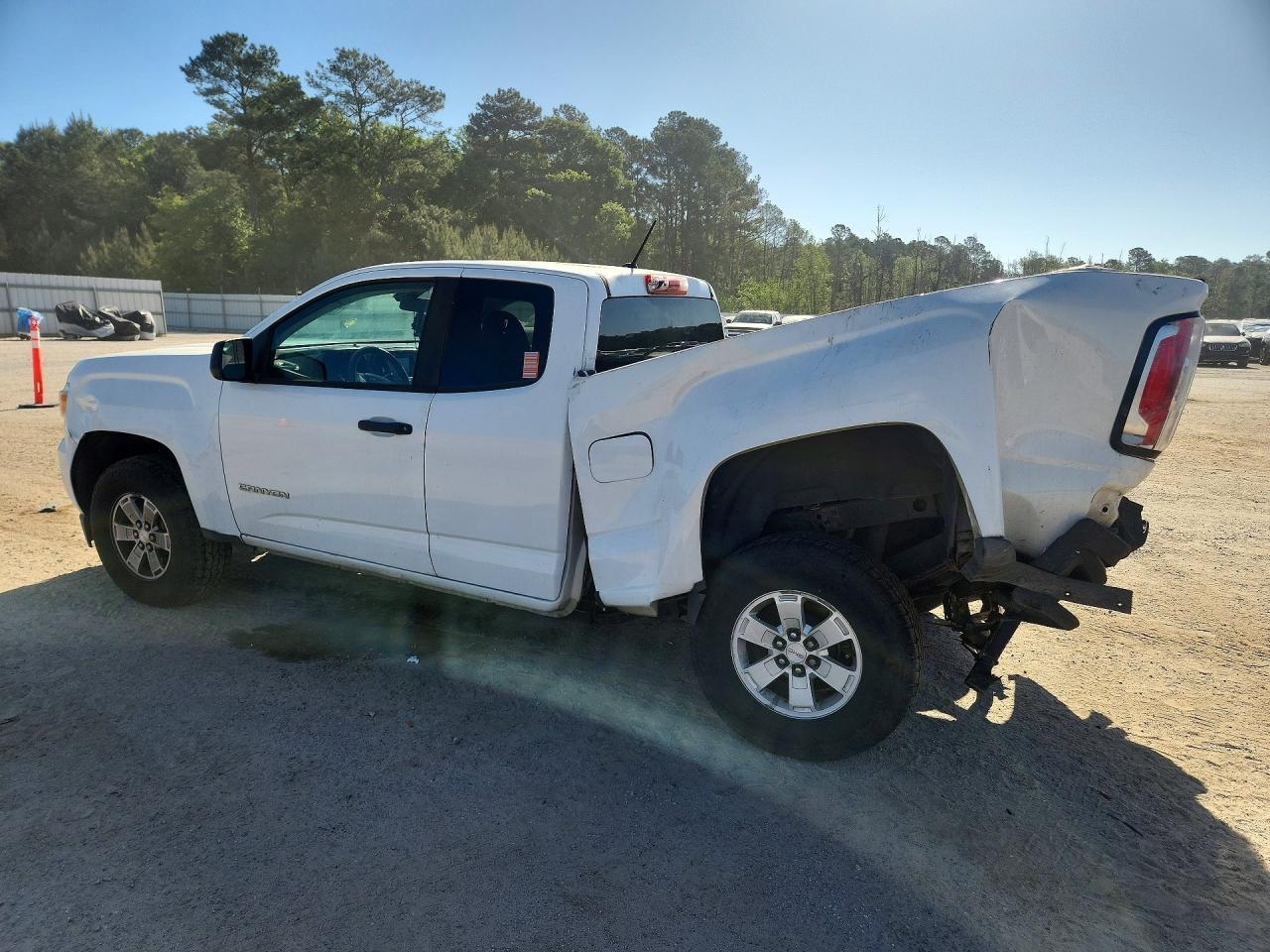 2018 GMC Canyon - Image 2