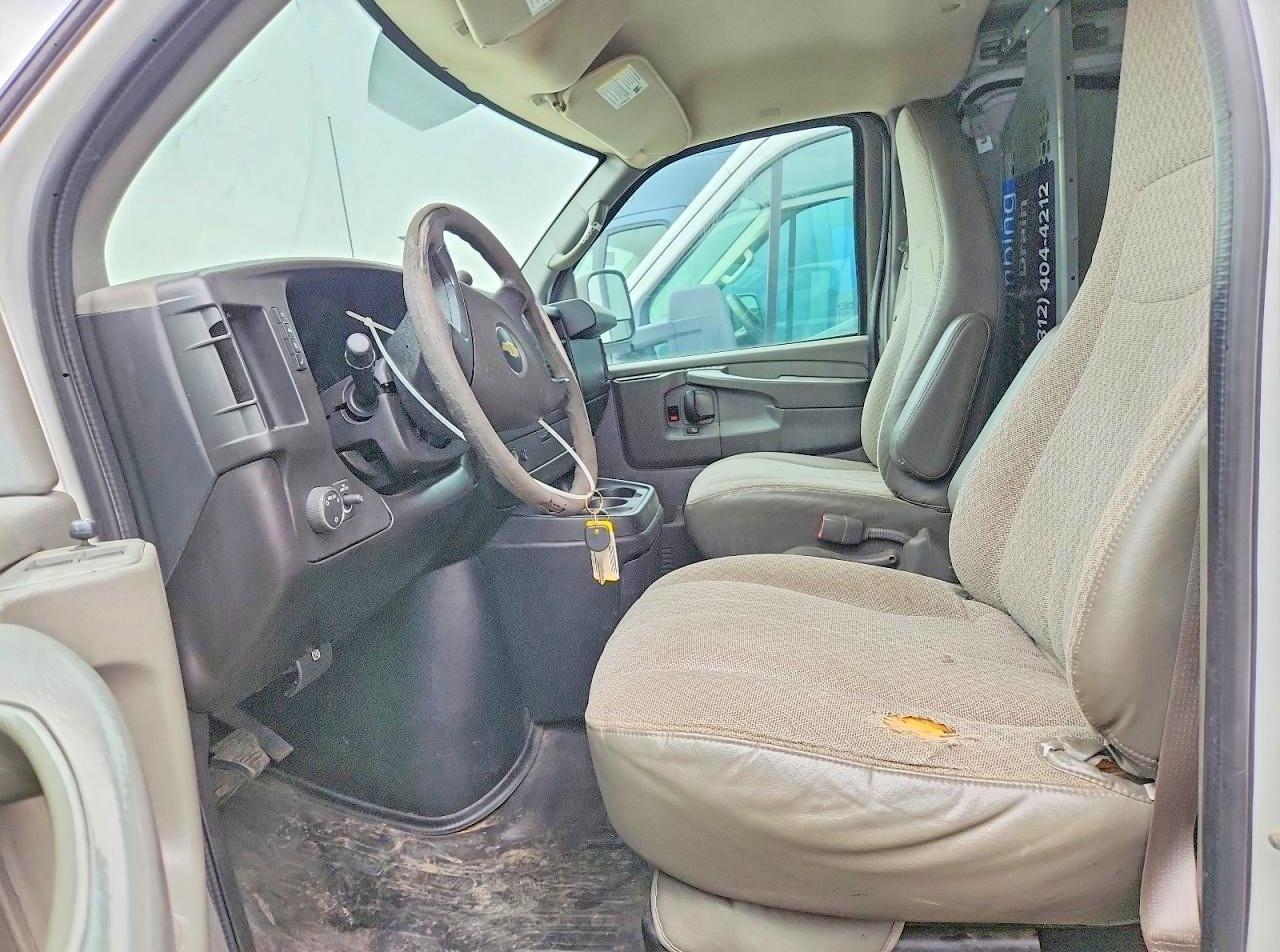 2014 Chevrolet Express 1500 Cargo Delivery Van - Фото 6