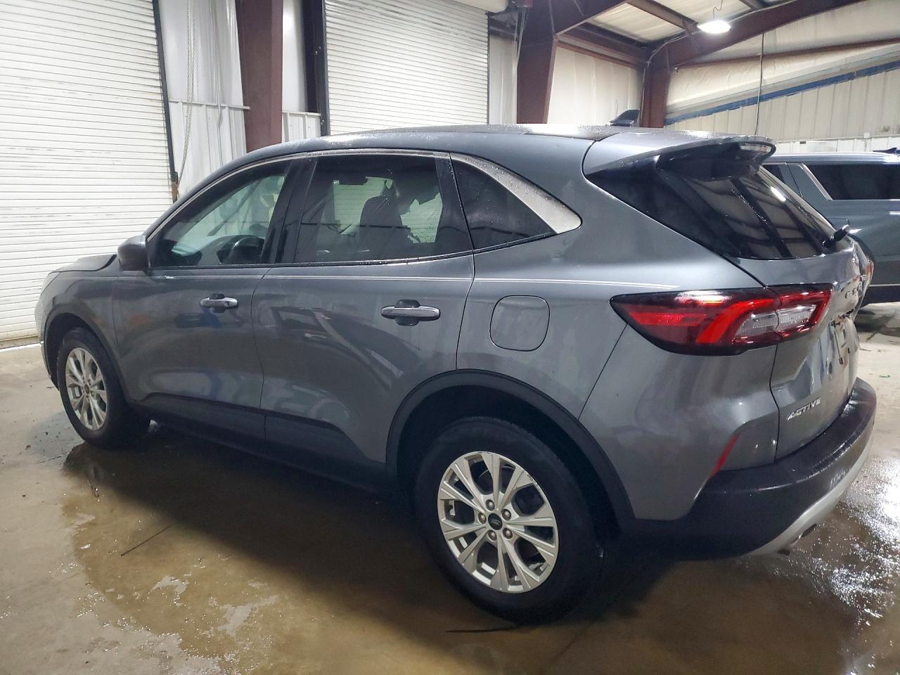 2024 Ford Escape Active - Image 2