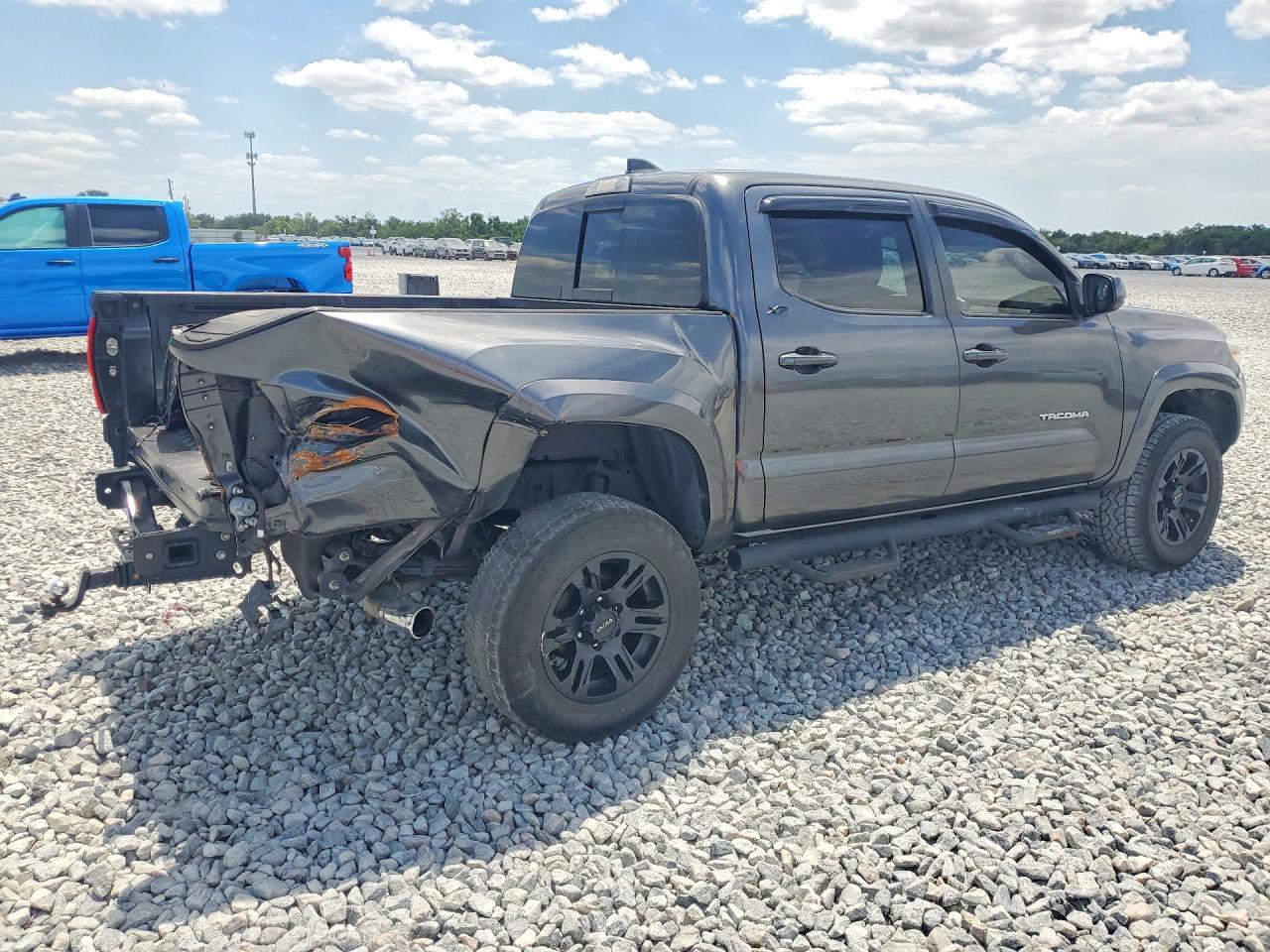 2020 Toyota Tacoma Sr5 V6 - Image 3