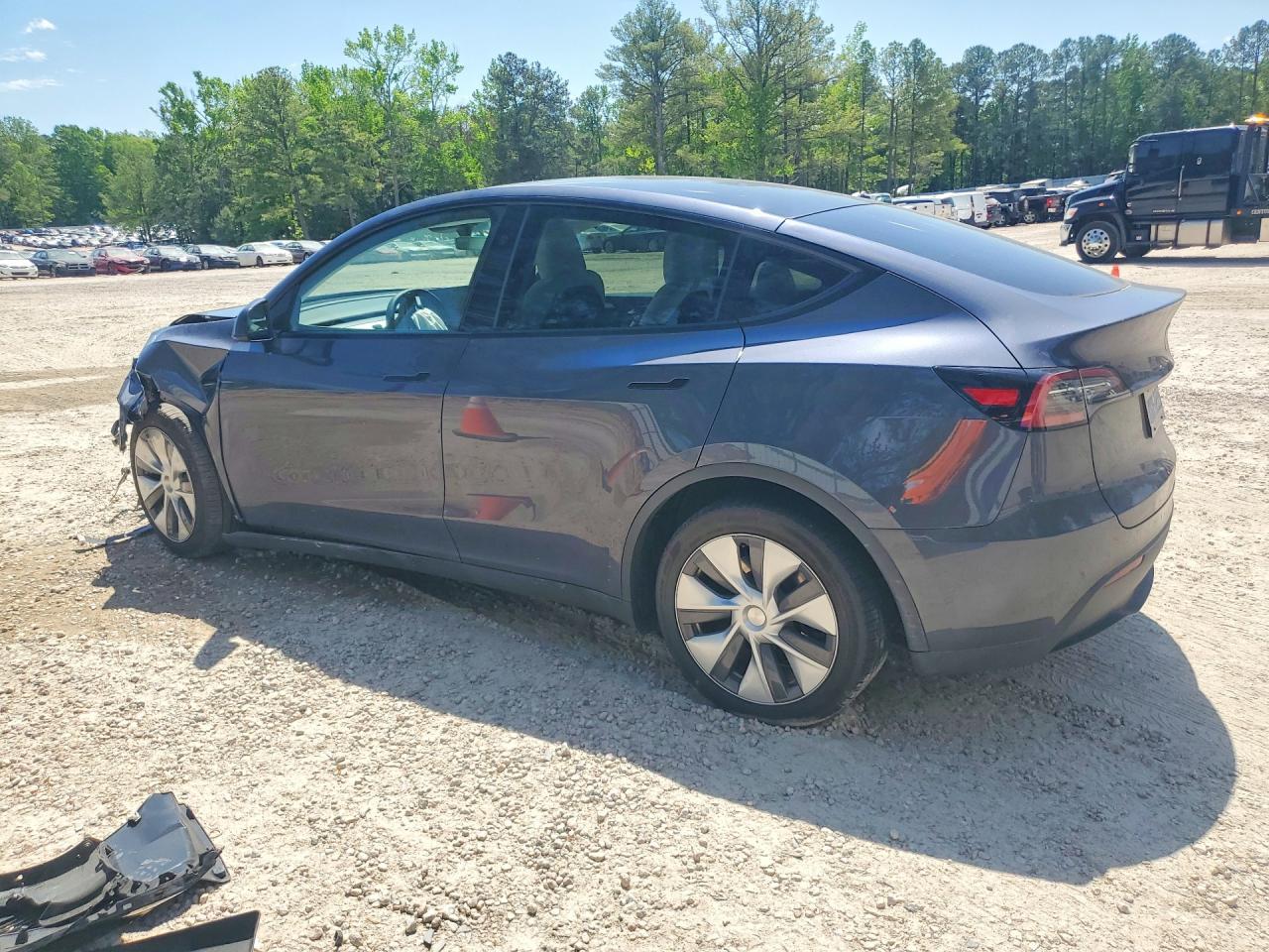 2023 Tesla Model Y - Image 2