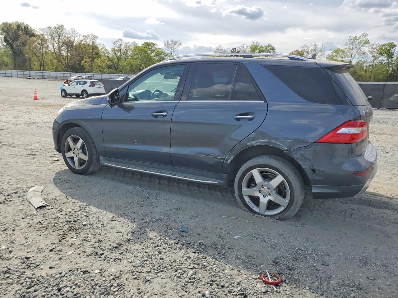 2014 Mercedes-Benz Ml 350 - Image 2