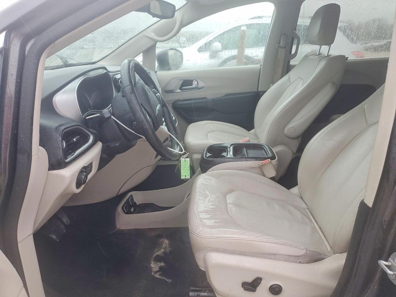 2018 Chrysler Pacifica Hybrid Touring L - Фото 7