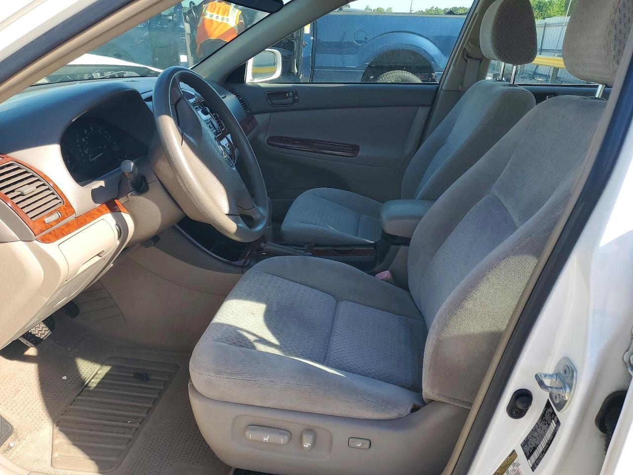 2004 Toyota Camry Le - Фото 7