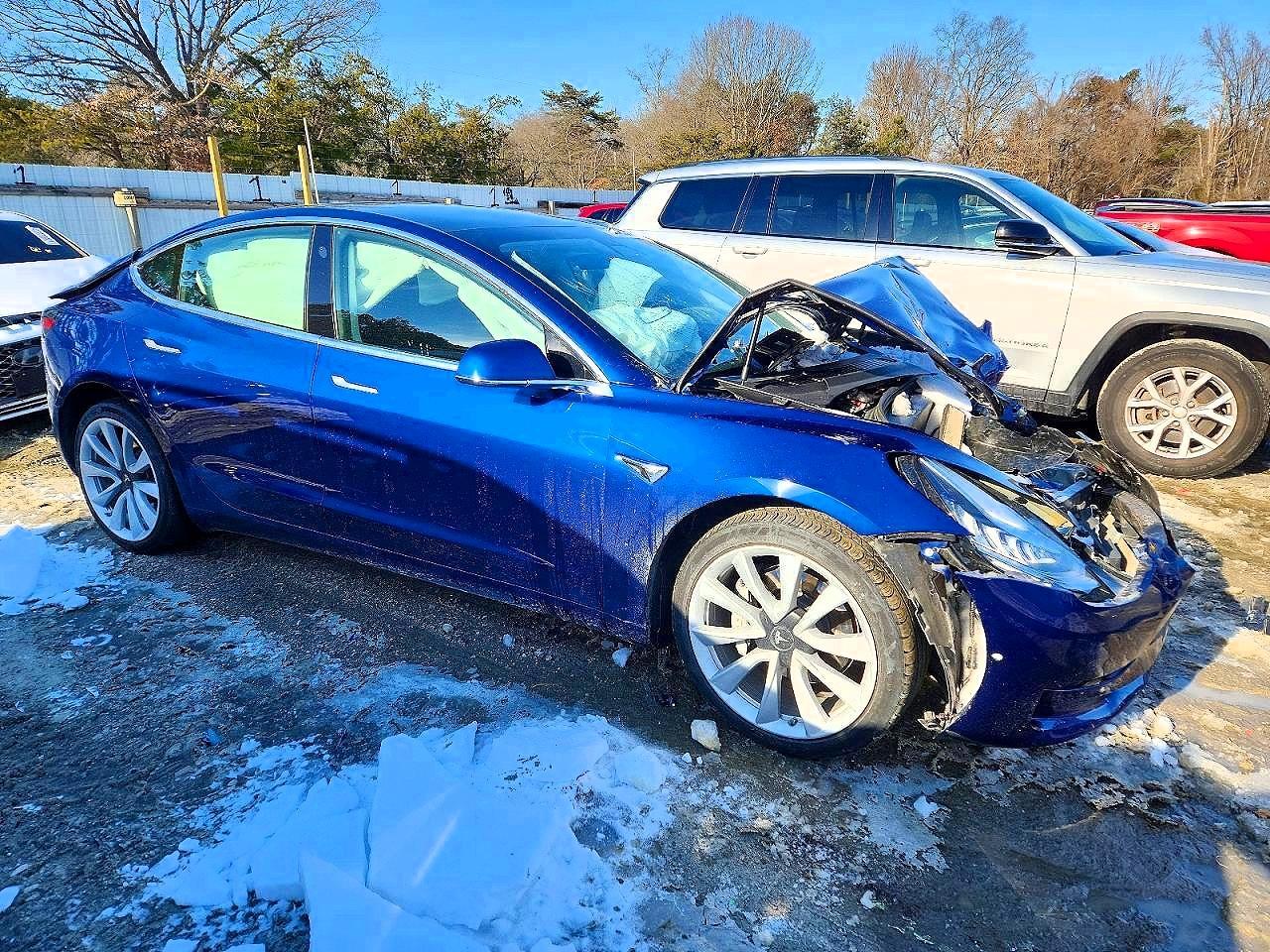 2020 Tesla Model 3 - Фото 4
