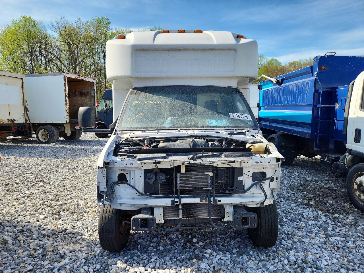 2016 Ford E450 - Фото 5
