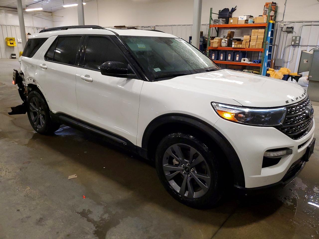 2023 Ford Explorer Xlt - Фото 4