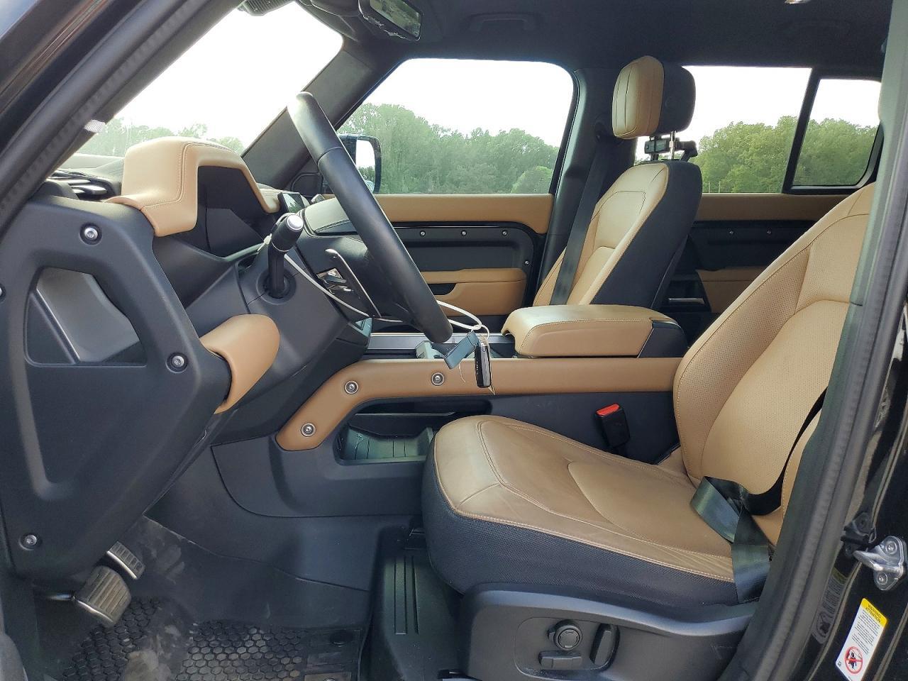 2025 Land Rover Defender 110 - Фото 7