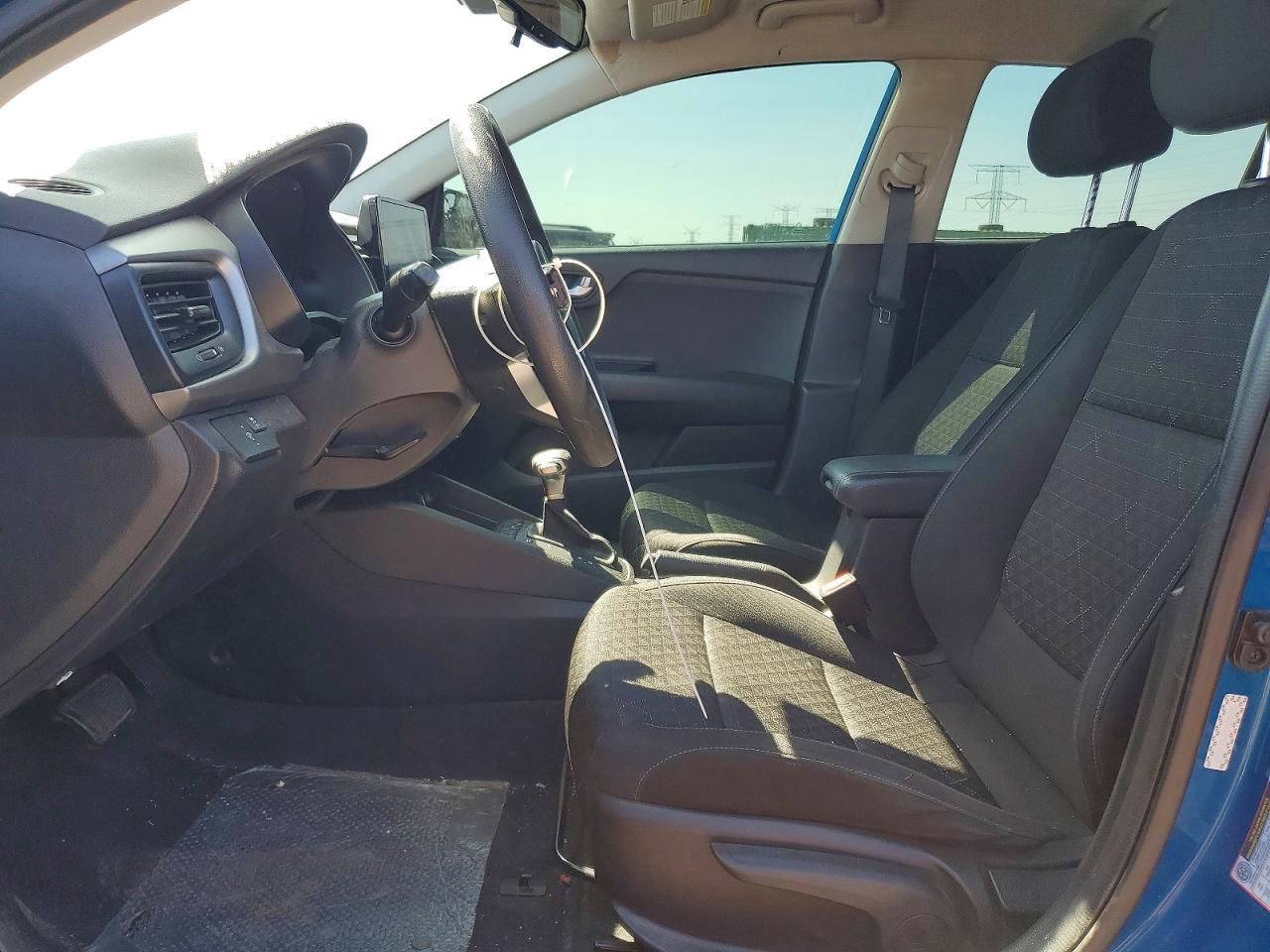 2021 Kia Rio 5-Door S - Фото 7
