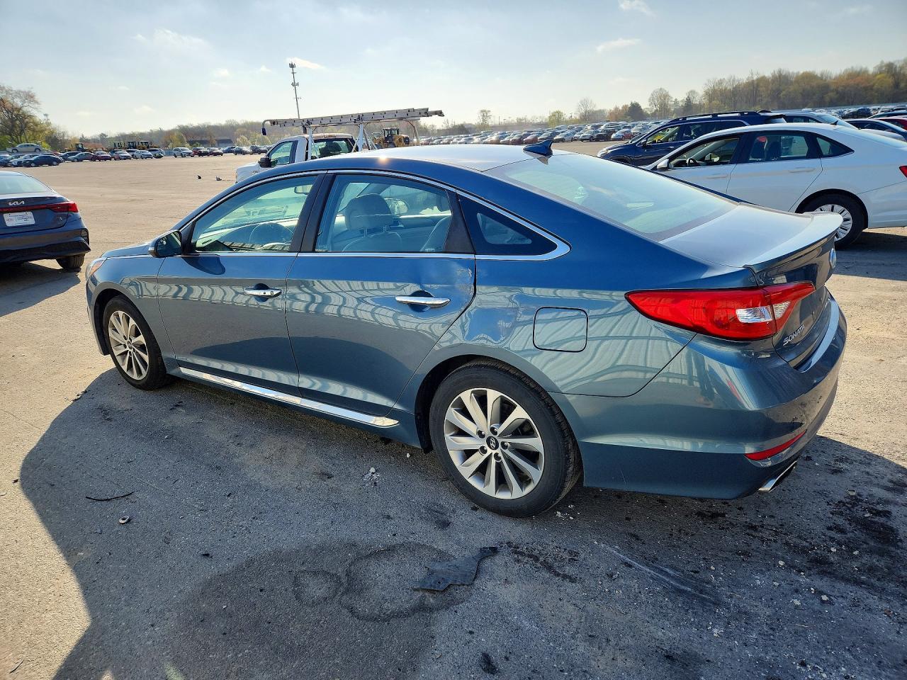 2017 Hyundai Sonata Sport - Фото 2