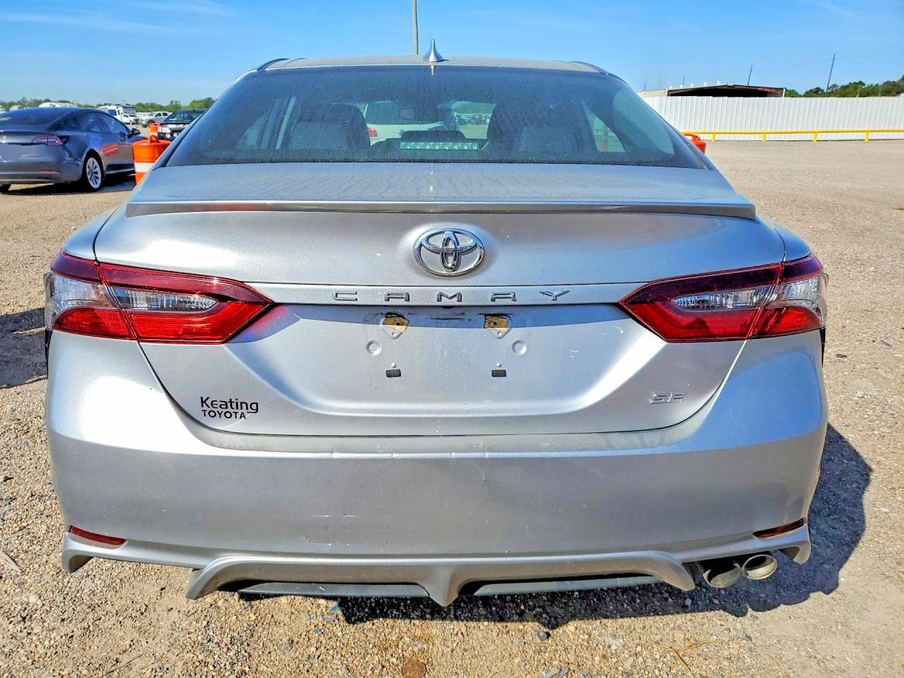 2023 Toyota Camry Se - Image 6