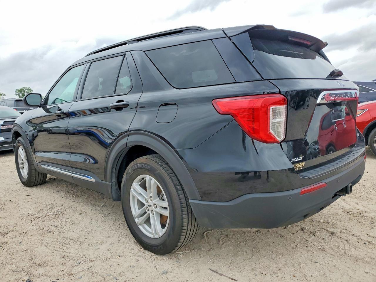 2024 Ford Explorer Xlt - Фото 2