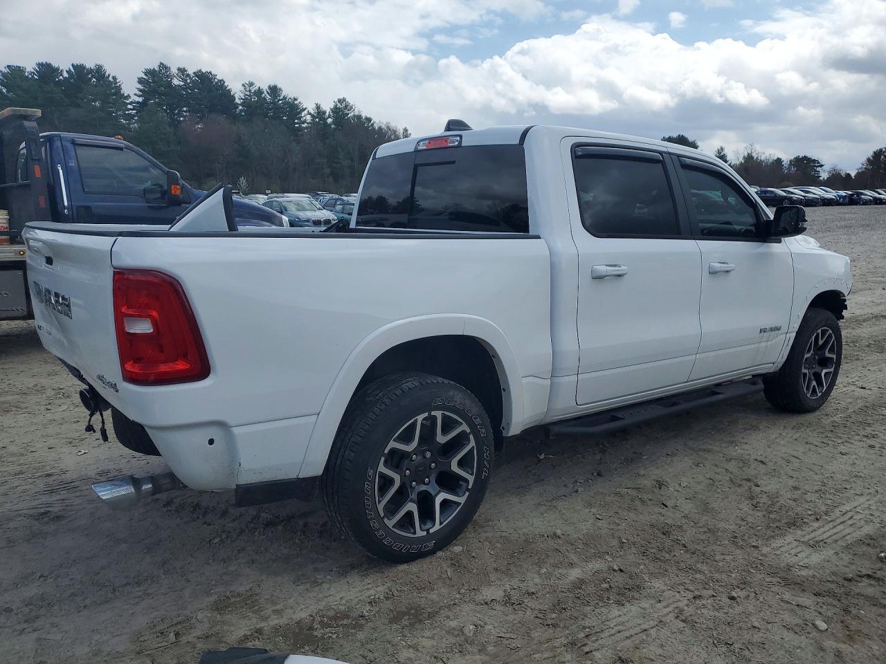 2025 Ram 1500 Laramie - Фото 3