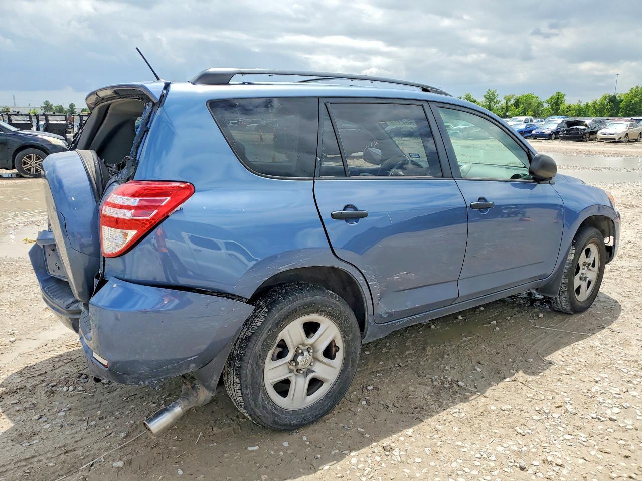 2011 Toyota Rav4 Base - Image 3