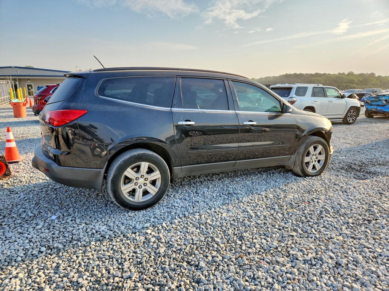 2011 Chevrolet Traverse Lt - Image 3