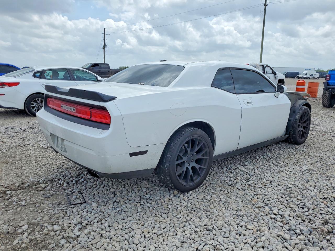 2010 Dodge Challenger R/T - Image 3