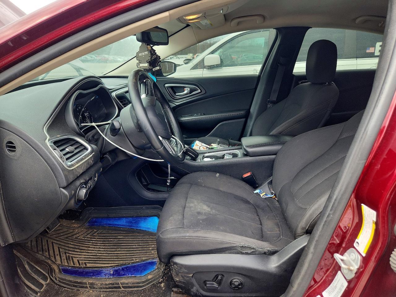 2015 Chrysler 200 Limited - Фото 7