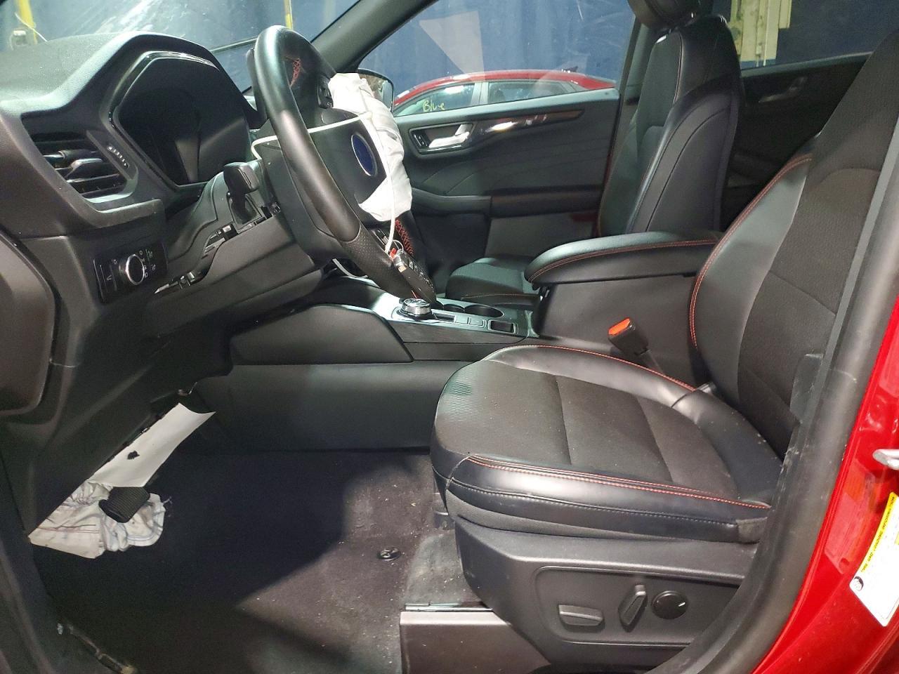 2025 Ford Escape St Line - Image 7