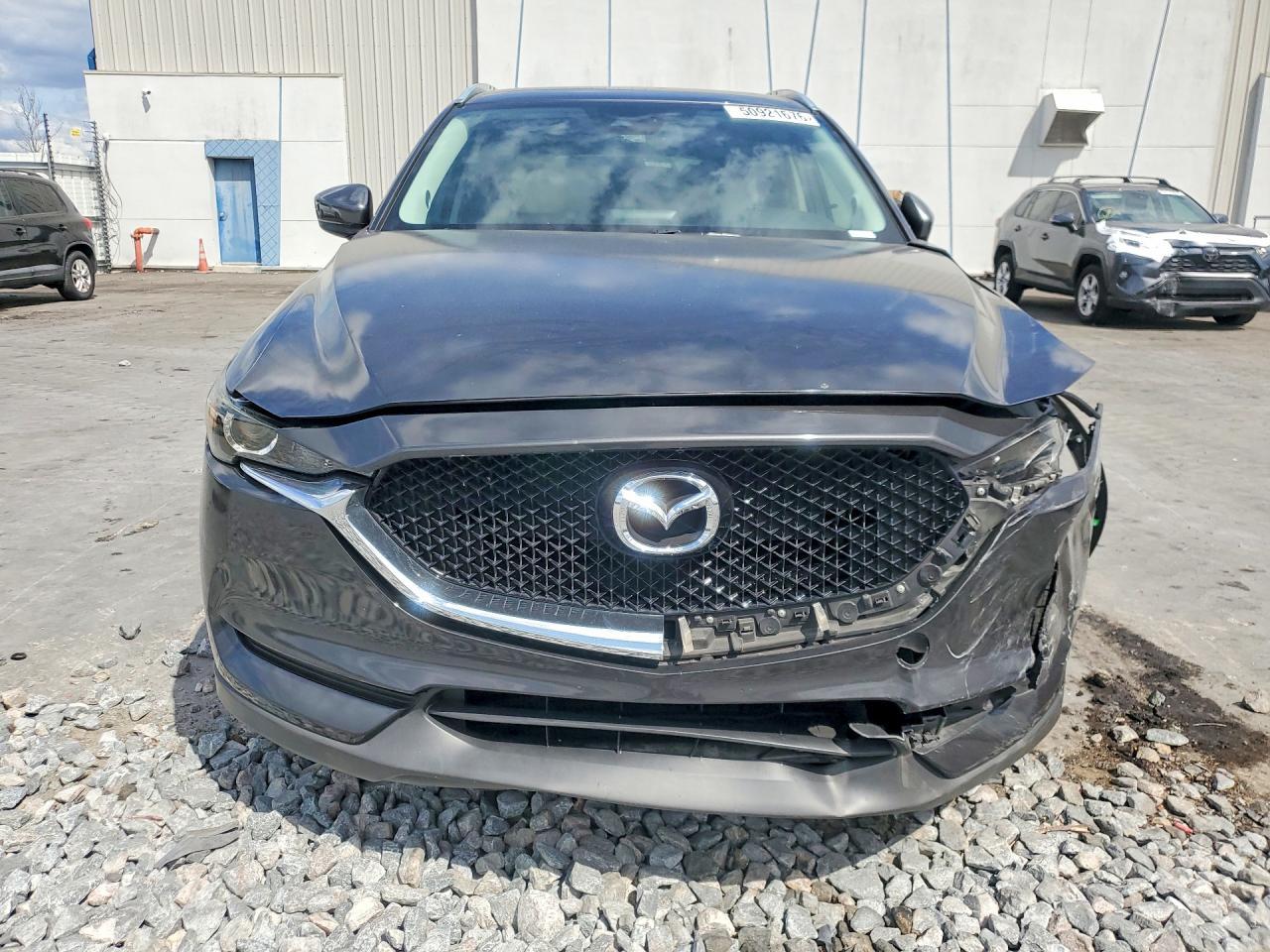 2017 Mazda Cx-5 Touring - Image 5