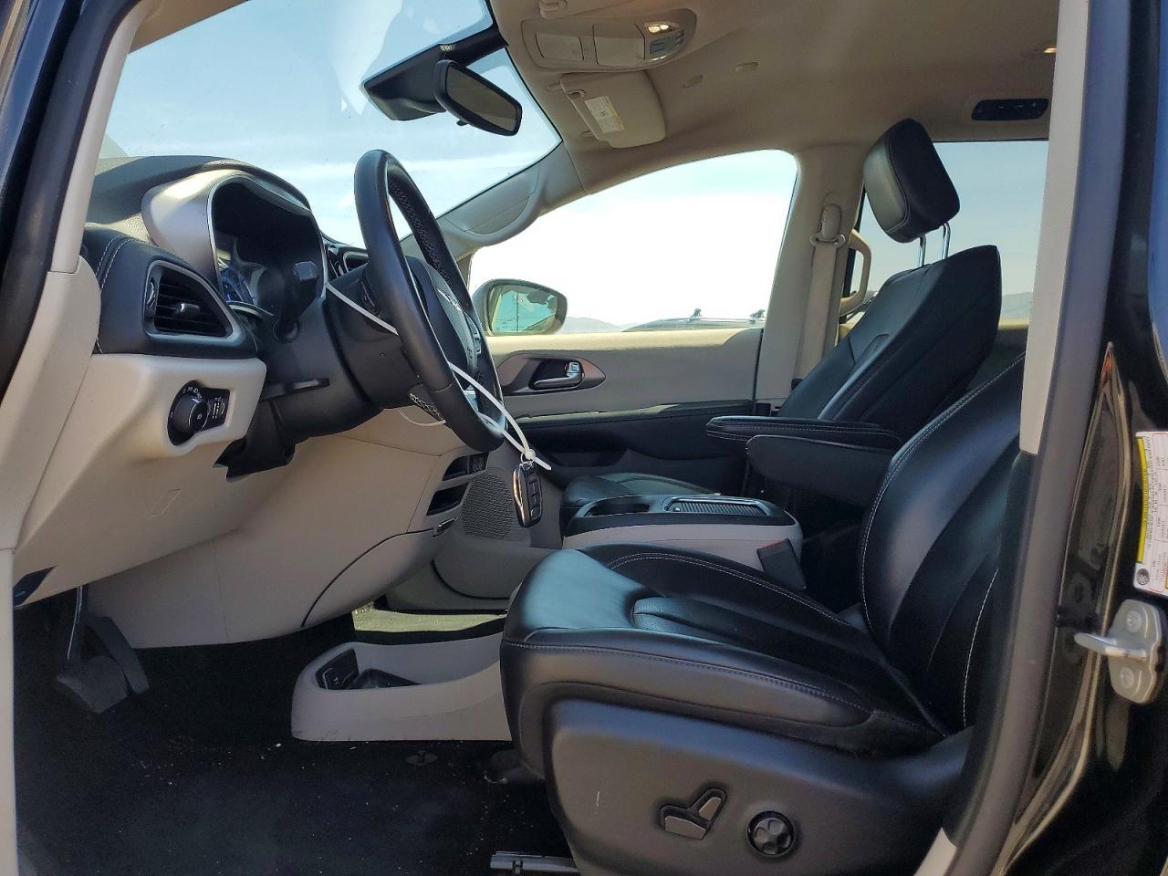 2023 Chrysler Pacifica Hybrid Touring L - Фото 7