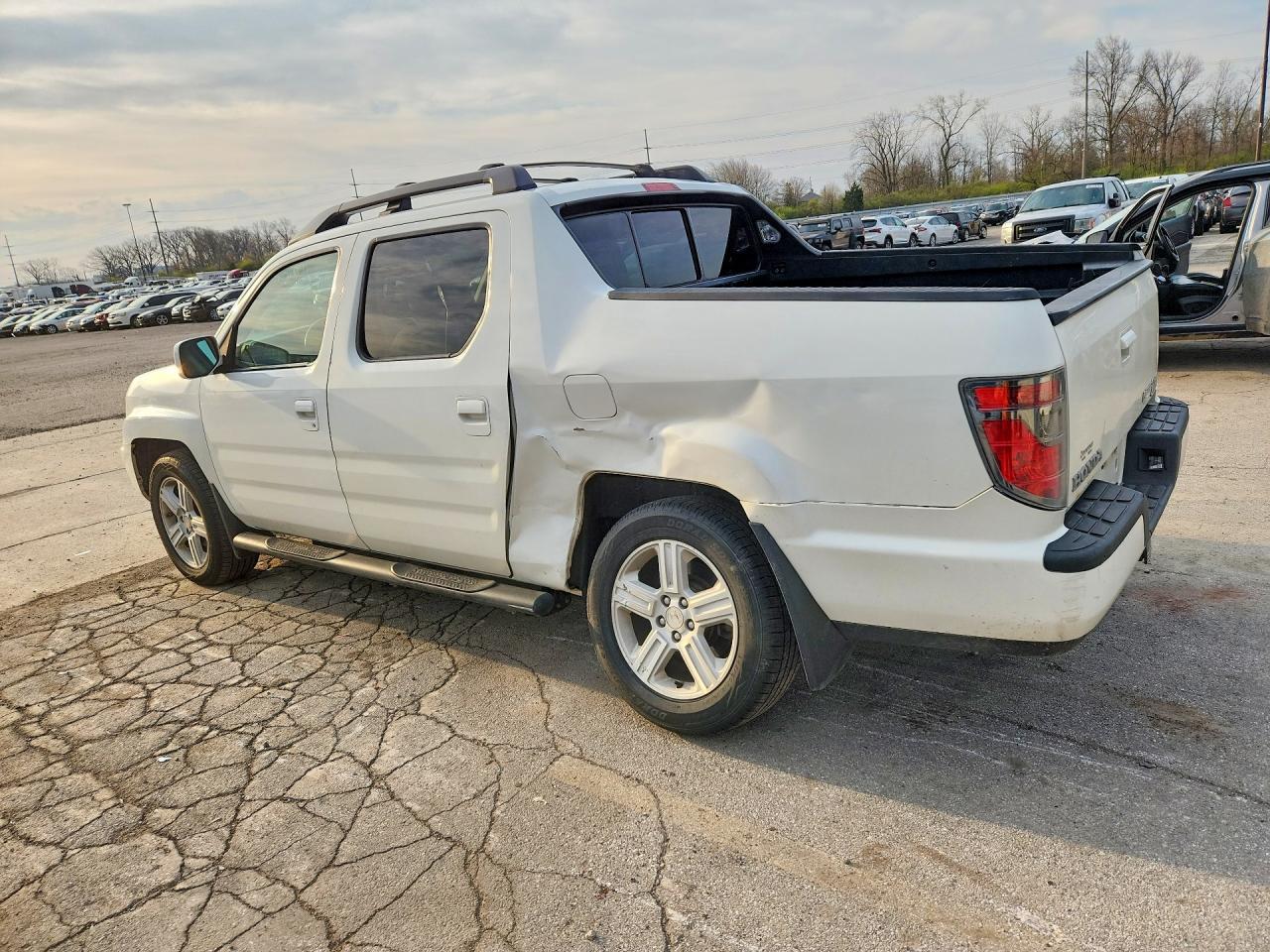 2014 Honda Ridgeline Rtl - Image 2