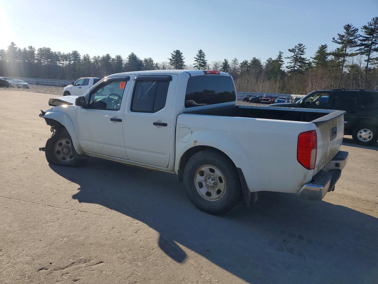 2014 Nissan Frontier S - Фото 2