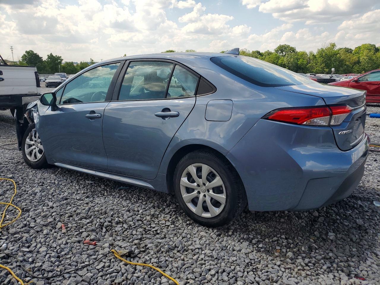 2023 Toyota Corolla Le - Image 2
