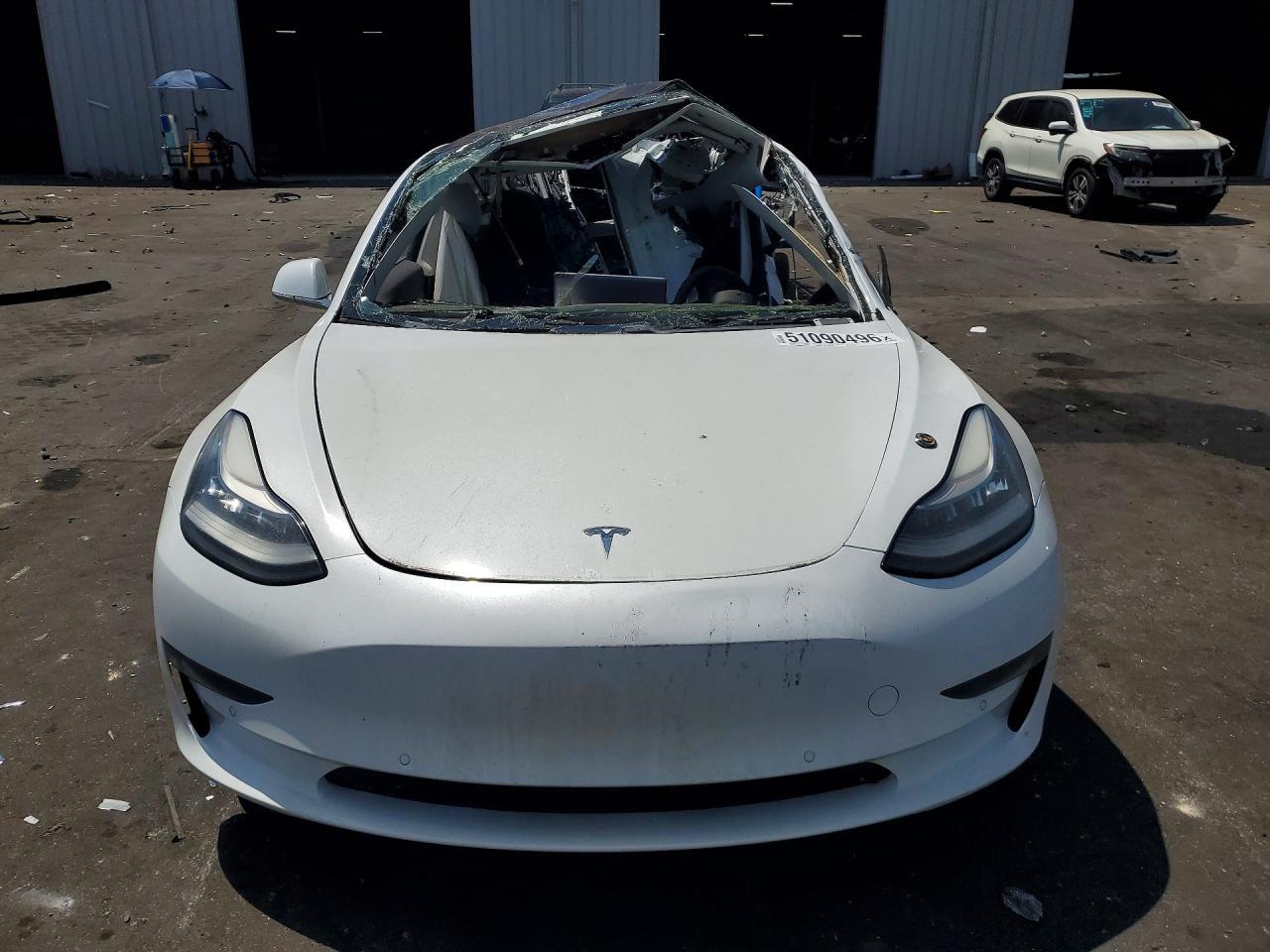 2018 Tesla Model 3 - Фото 5