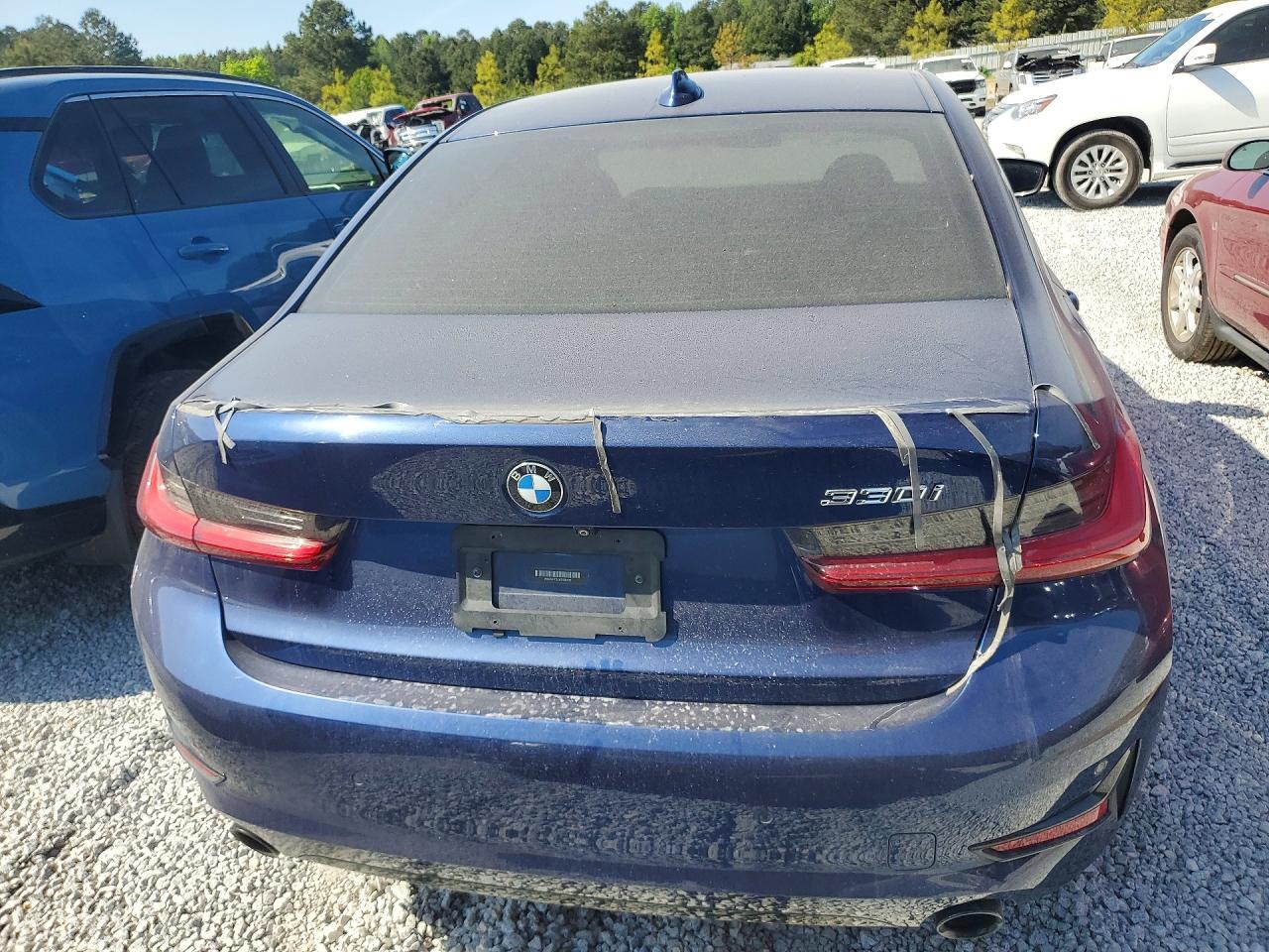 2019 BMW 330Xi - Фото 6