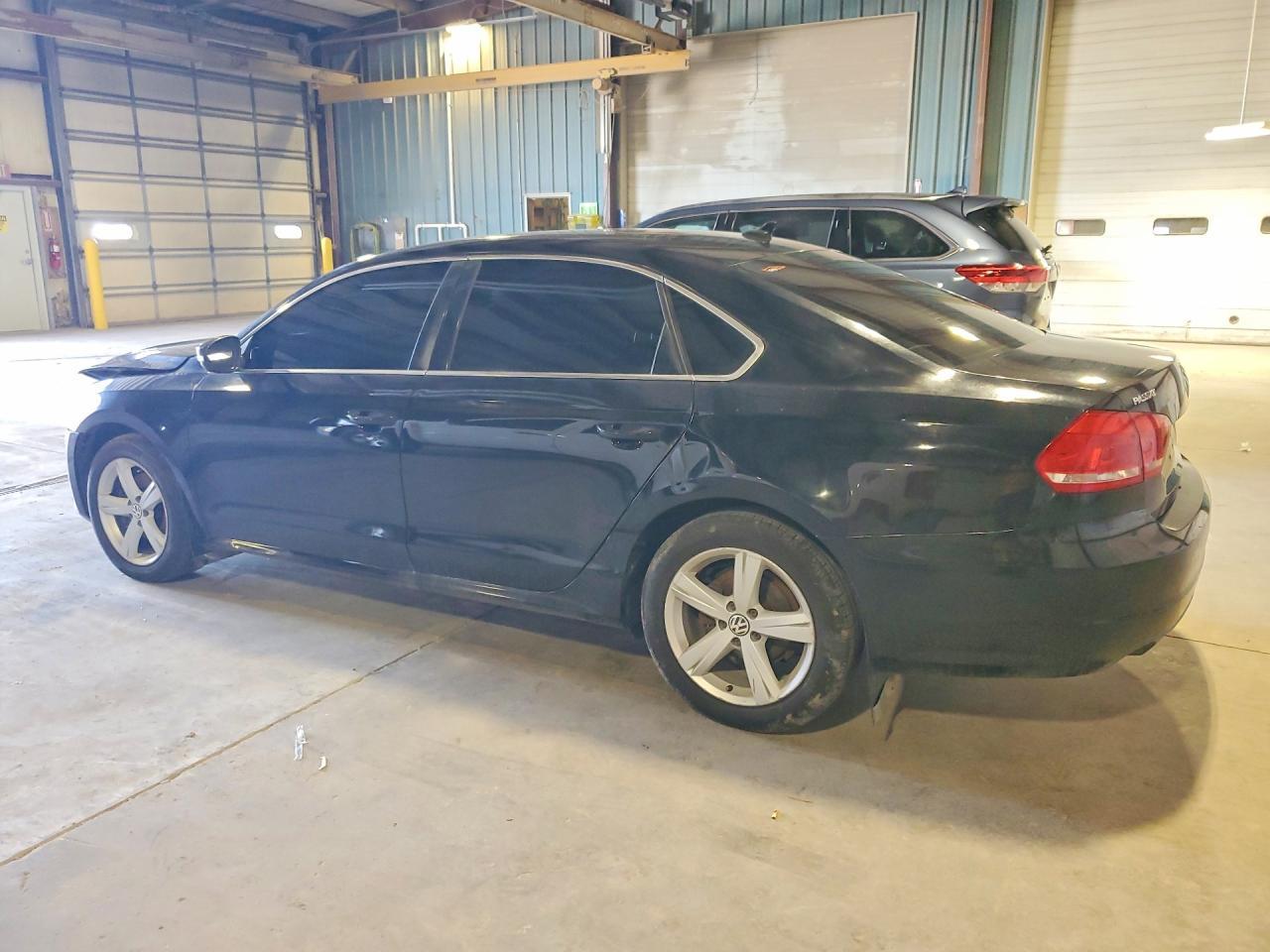 2012 Volkswagen Passat Se - Фото 2